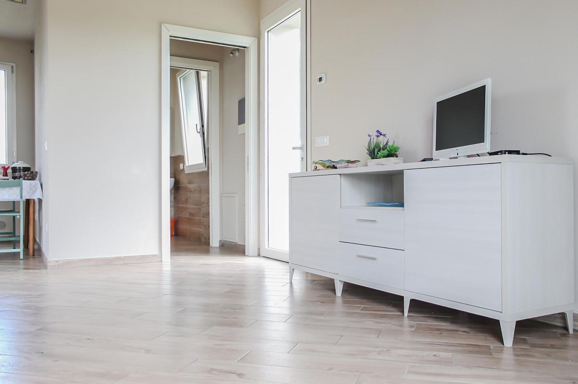 Modern Home With Private Parking Near The Station! لوكا المظهر الخارجي الصورة
